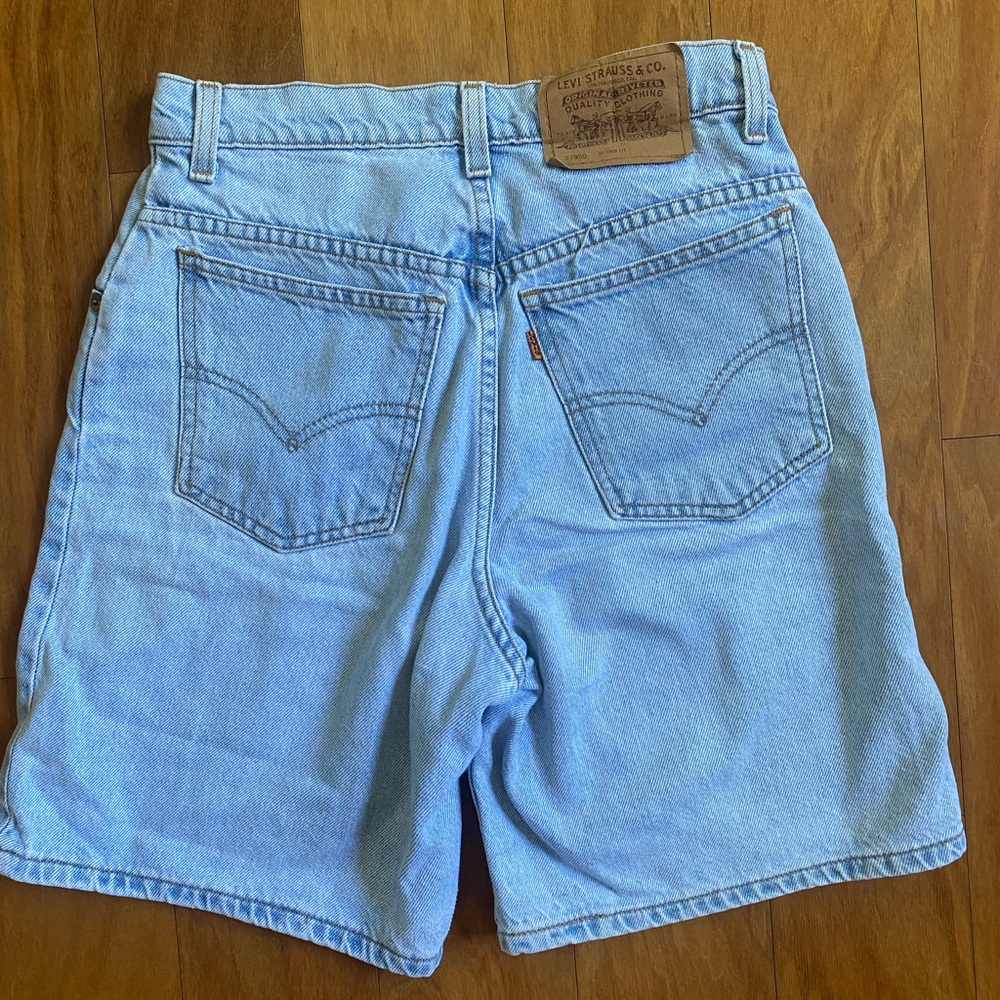 Levi’s Vintage 950 Light Wash Denim Mom Shorts Orange Tab Size 5